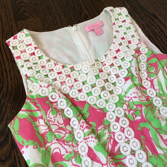 *LIKE NEW* Lilly Pulitzer Women’s 0 Floral/Elephant Lace Overlay Shift Dress - Picture 5 of 11